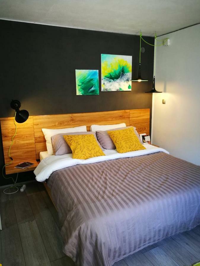 Cres Art Studio Lime Apartment Exteriör bild