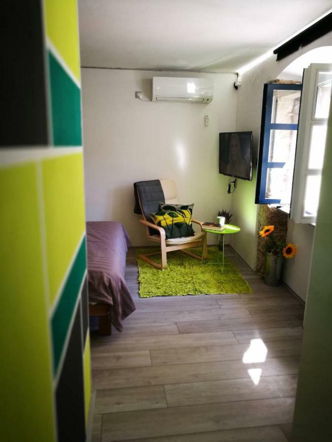 Cres Art Studio Lime Apartment Exteriör bild
